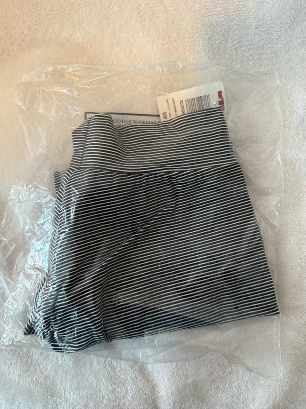 Hot Topic Black and White Striped leggings